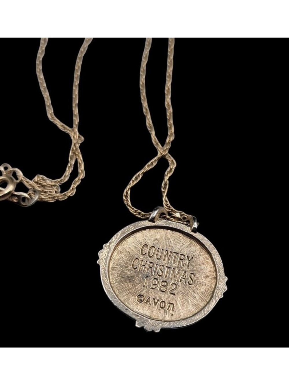 Vintage 1982 Avon Country Christmas Pendant Necklace 18" Gold Tone Chain - Picture 11 of 11